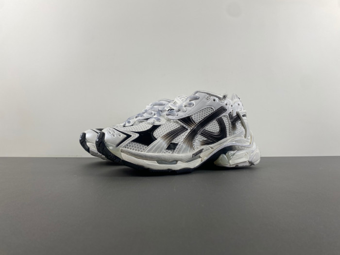 RUNNER SNEAKER RS096