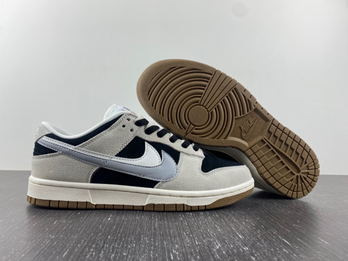 Nike Dunk Low “STENCIL