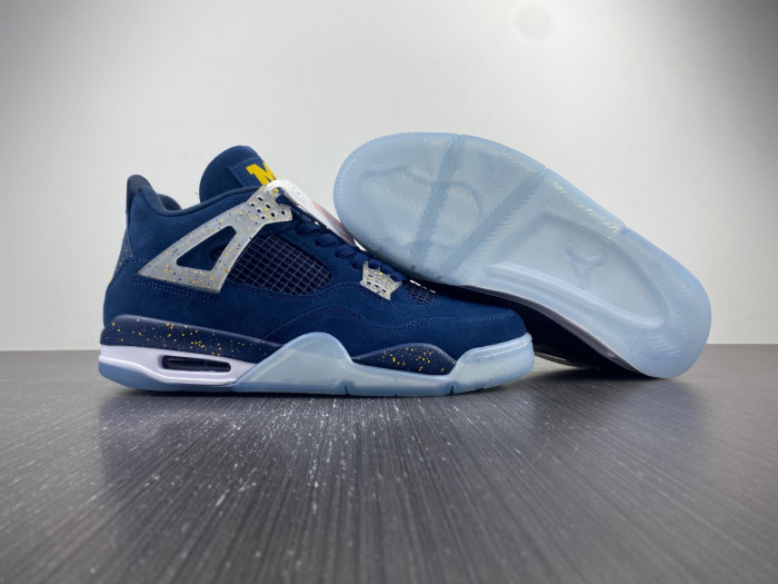 Air Jordan 4