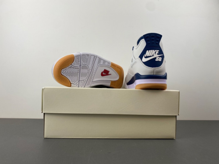 Nike SB x Air Jordan 4 Retro SP 