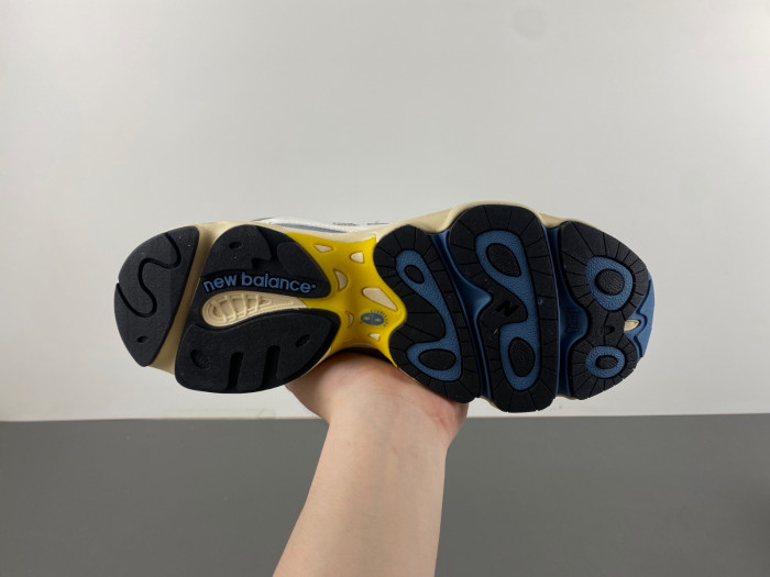 NEW BALANCE 1000 