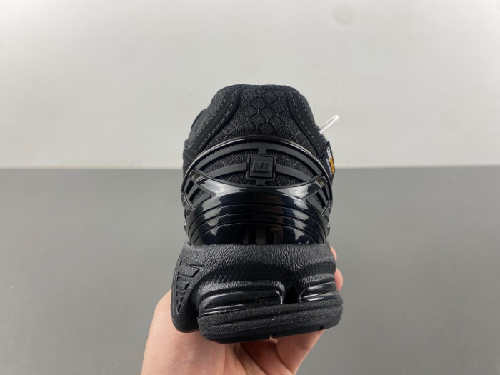 New Balance 1906R Cordura 