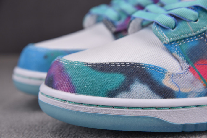 FUTURA LABORATORIES X NIKE DUNK LOW SB 