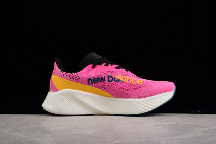 NEW BALANCE SNEAKER 014