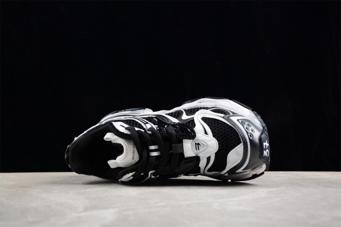 RUNNER SNEAKER RS090