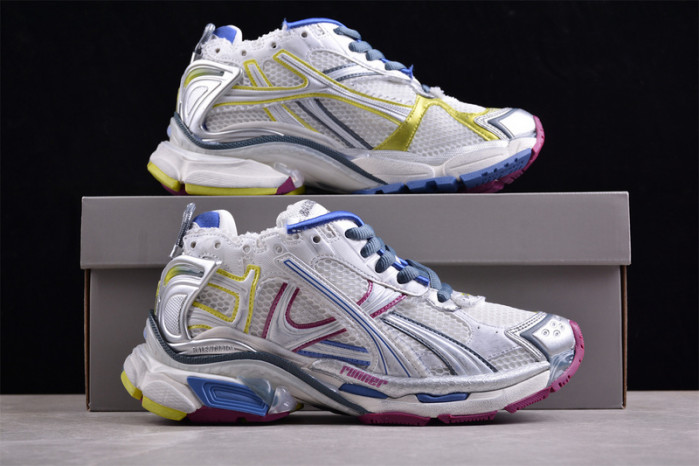 RUNNER SNEAKER RS070