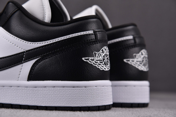 Air Jordan 1 Low “Panda” DC0774-101