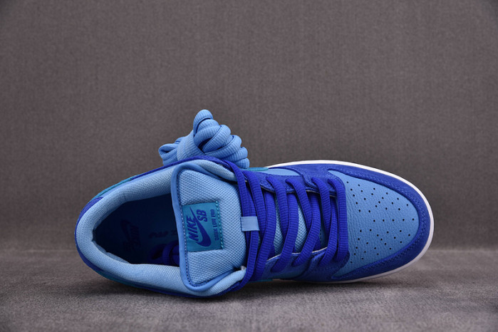 Nike SB Dunk Low “Blue Raspberry” DM0807-400