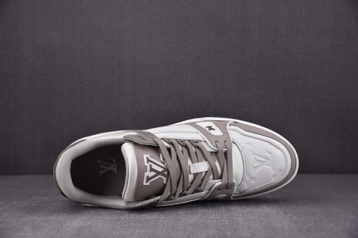 LV SNEAKER LV-000125