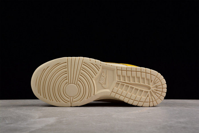 NIKE DUNK LOW LX BANANA (W) DR5487-100
