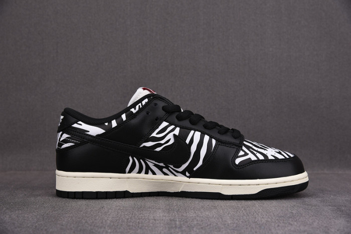 Quartersnacks x Nike SB Dunk Low DM3510-001