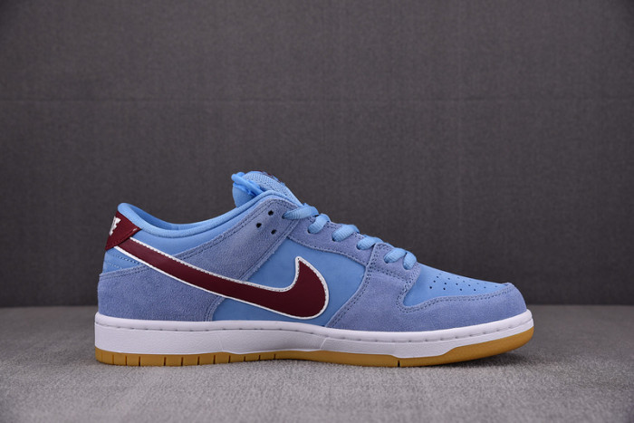 Nike SB Dunk Low Philadelphia Phillies DQ4040-400
