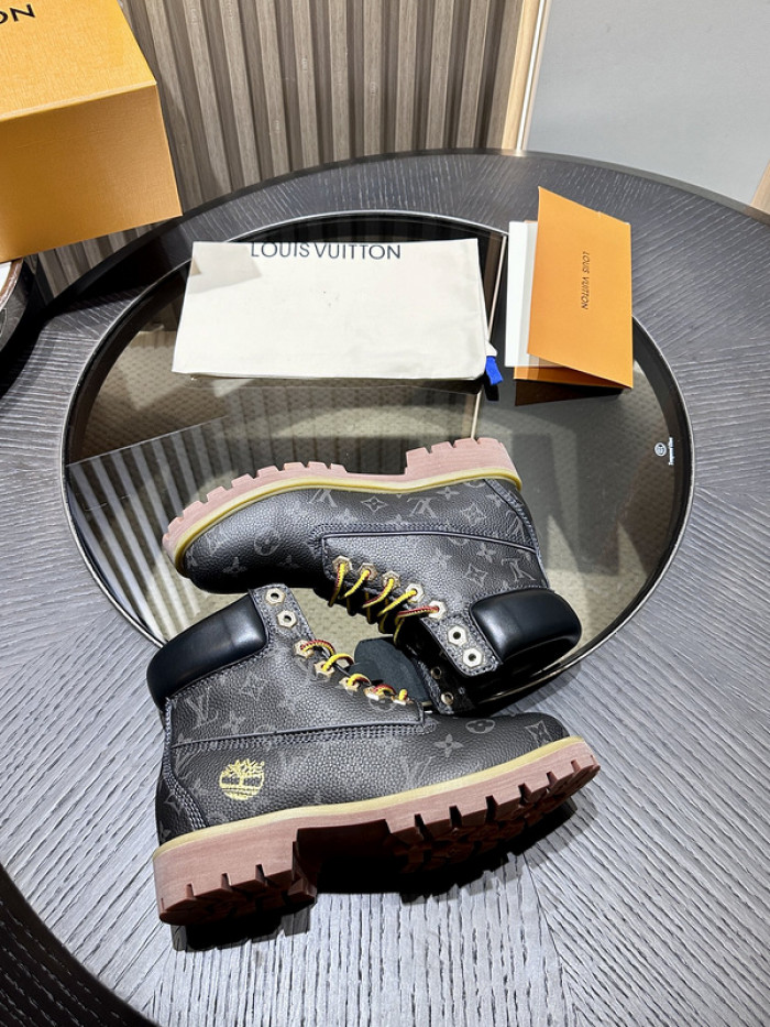 LV BOOTS L000015