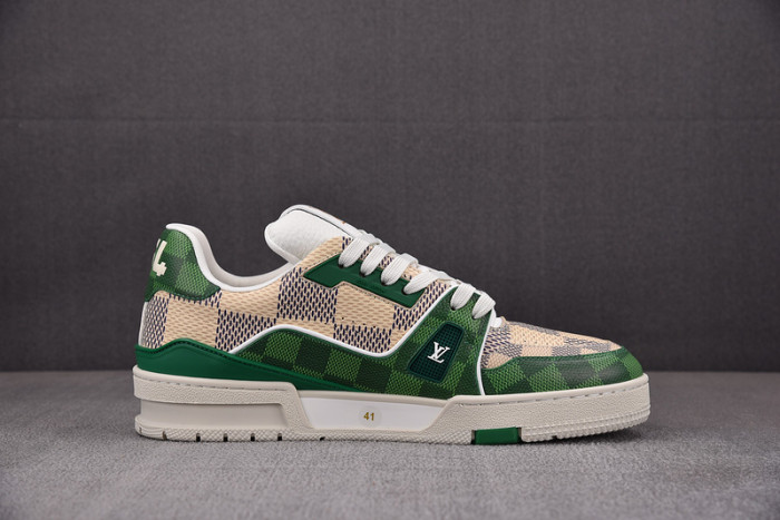 LV TRAINER SNEAKER LV-000591