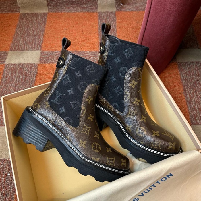 LV BOOTS L000051
