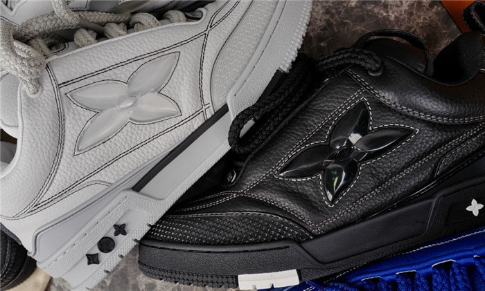 LV SNEAKER LV-000167