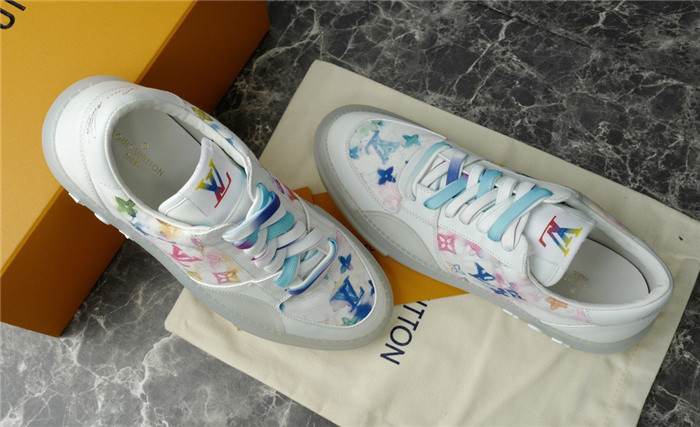 LV SNEAKER LV-000282