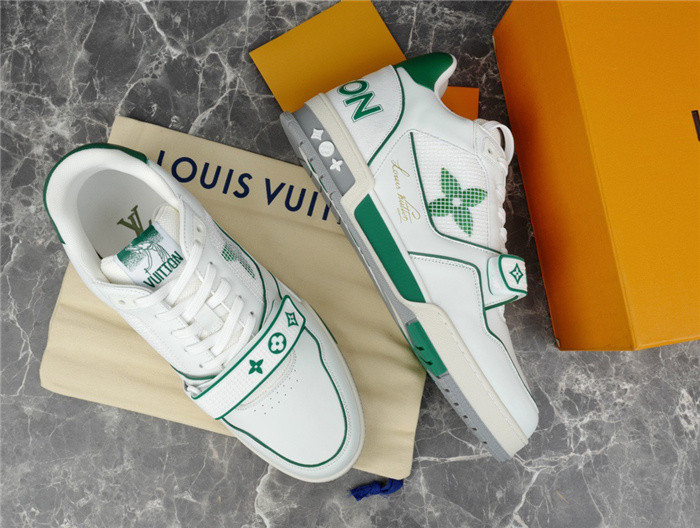 LV SNEAKER LV-000286