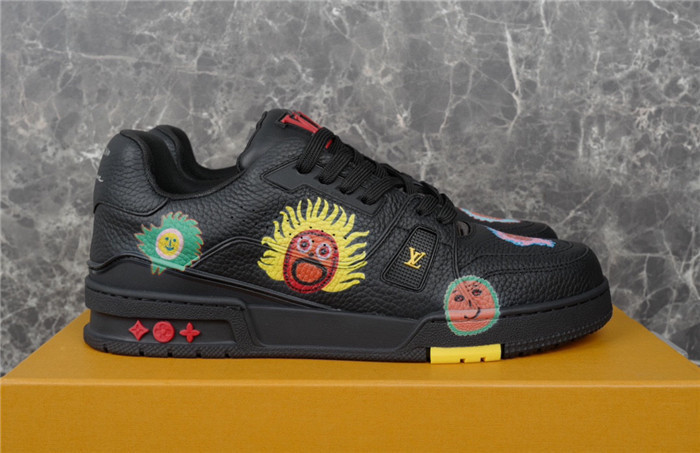 LV SNEAKER LV-000217