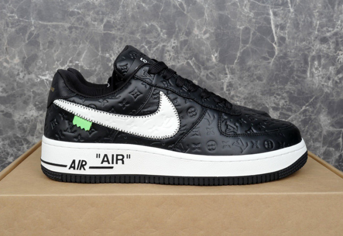 LV SNEAKER LV-000240