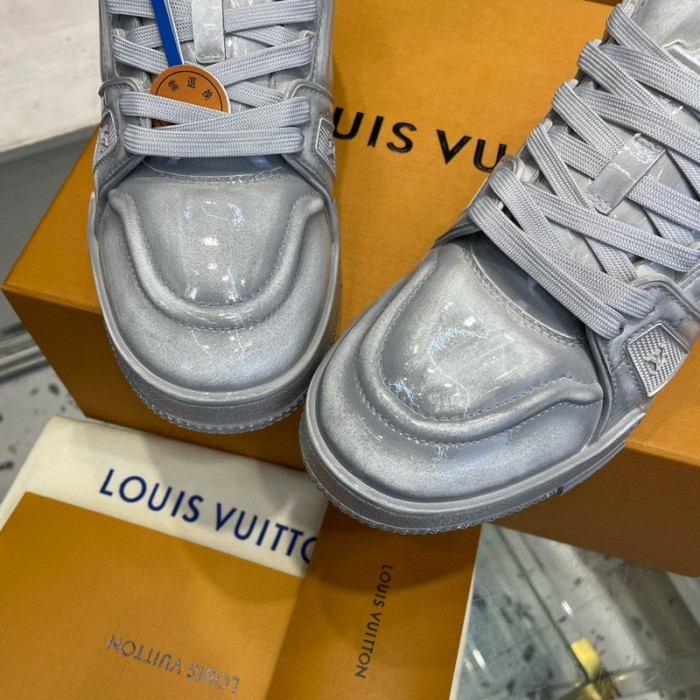 LV SNEAKER LV-000508