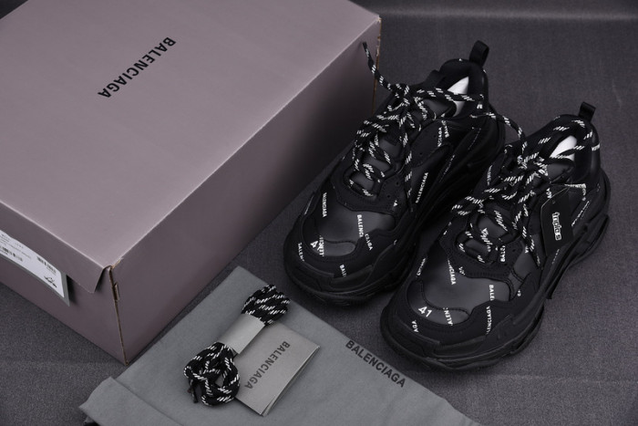 TRIPLES TRAINER SNEAKERS 2000128