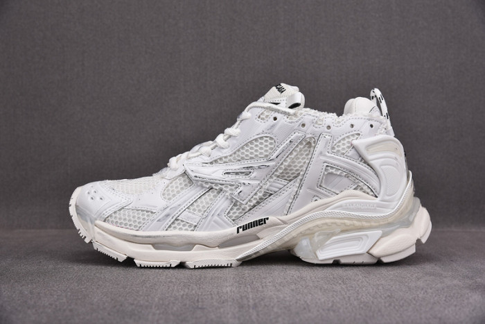 RUNNER SNEAKER RS009