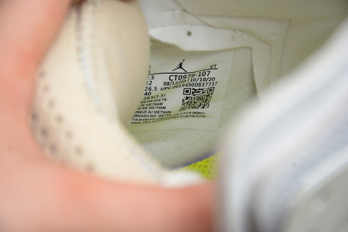 Jordan 1 High Zoom Air CMFT Pearl White (W) CT0979-107