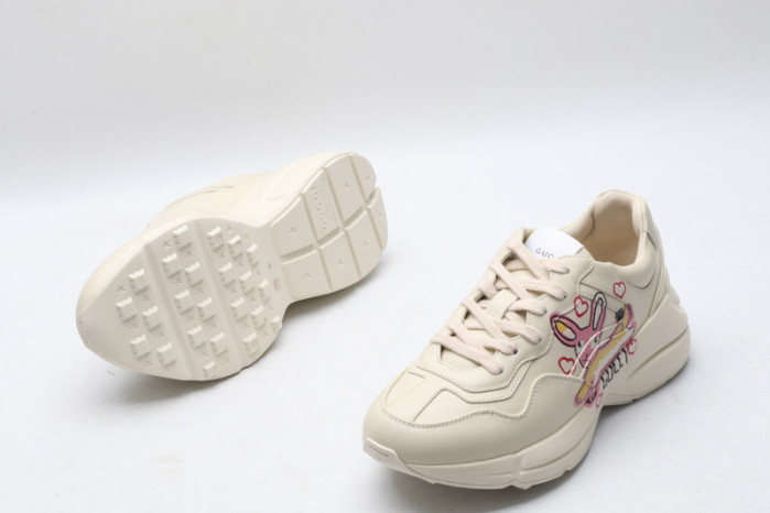 G*u*i* trainer sneaker100