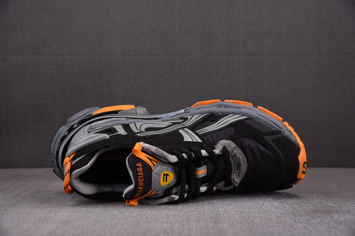 RUNNER SNEAKER RS057