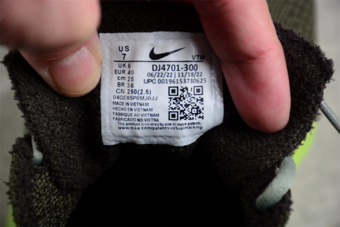 NIKE AIR MAX SCORPION “BARELY VOLT” DJ4701-300