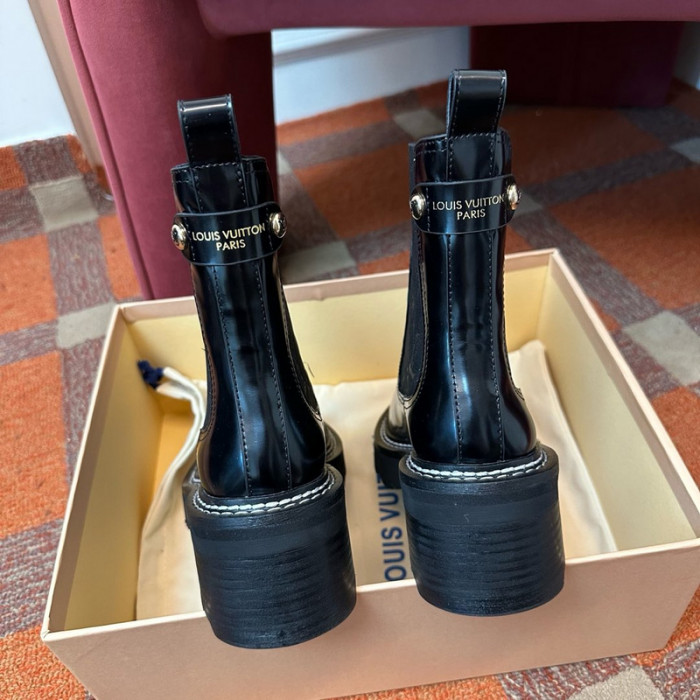 LV BOOTS L000052