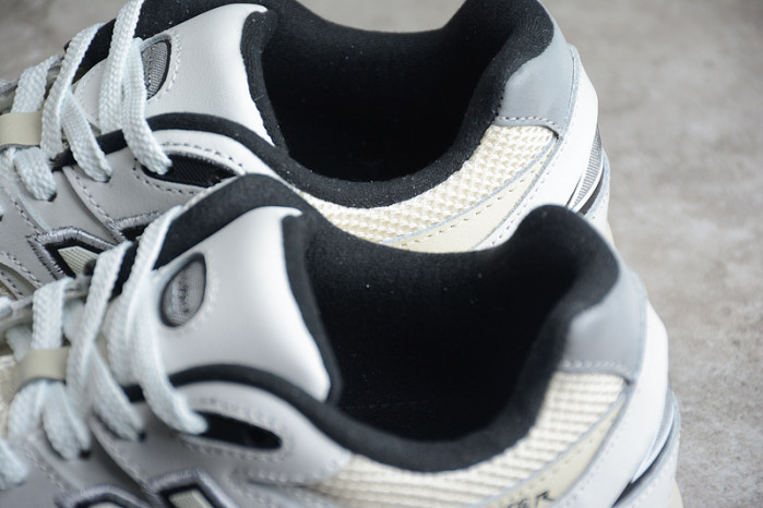 NEW BALANCE SNEAKER 007