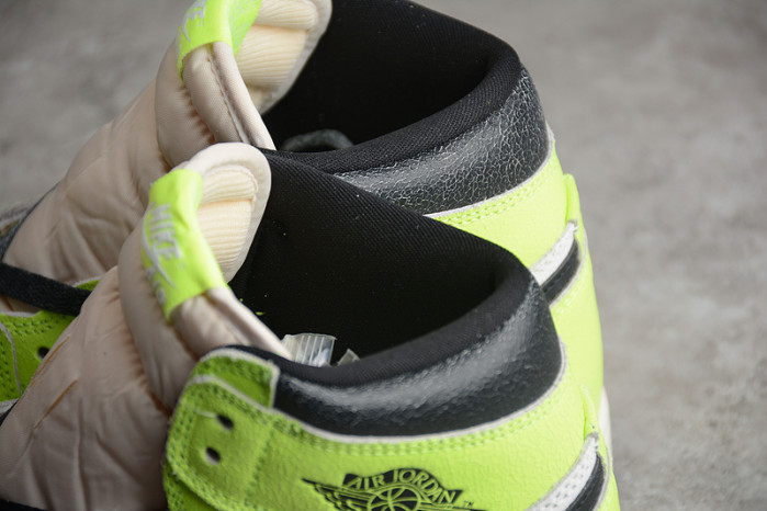 Air Jordan 1 High OG ‘Visionaire’ 555088-702