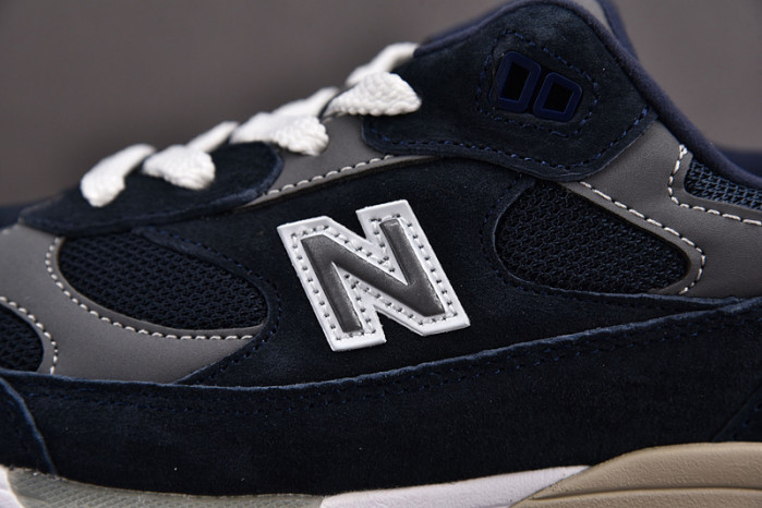 NEW BALANCE SNEAKER NB057