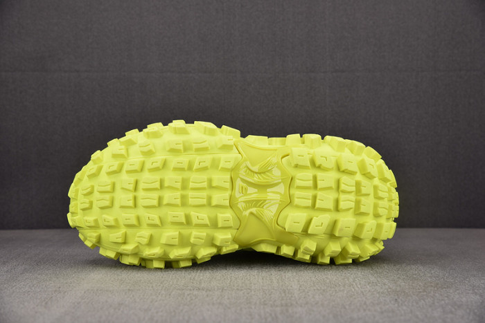 DEFENDER SNEAKER DS012