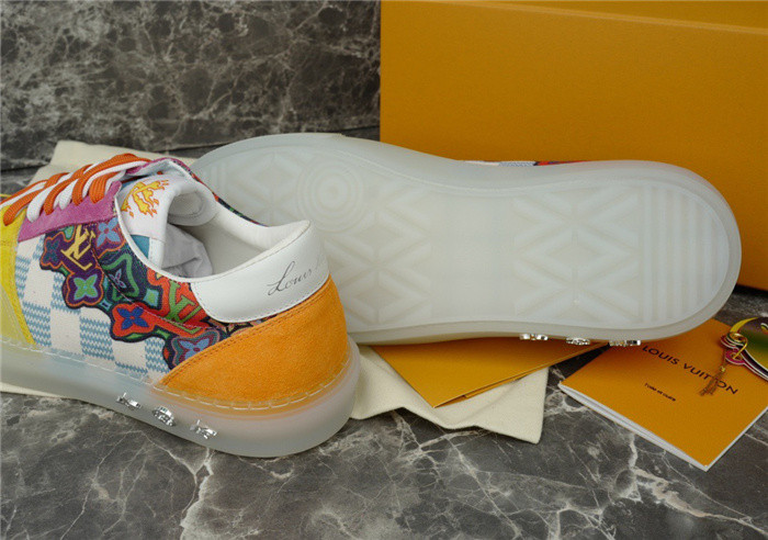 LV SNEAKER LV-000281