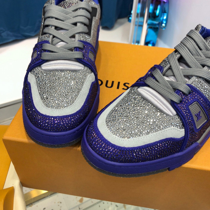 LV SNEAKER LV-000370