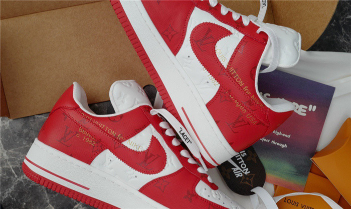 LV SNEAKER LV-000250