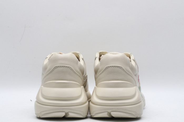 G*u*i* trainer sneaker106