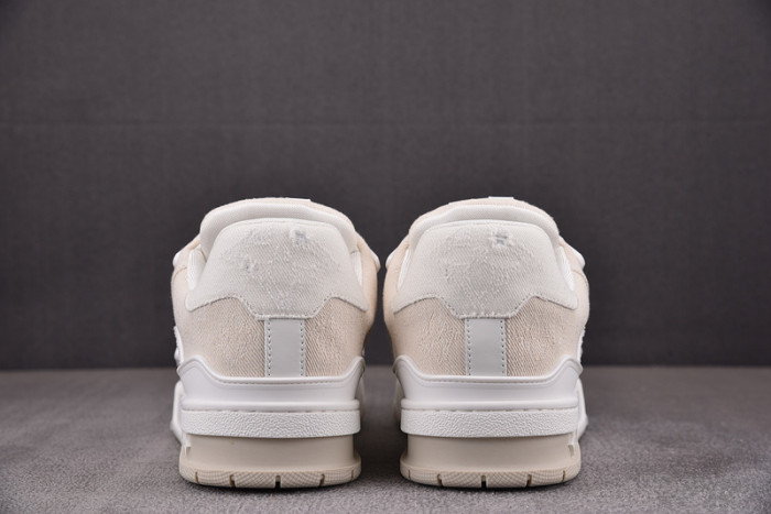 LV SNEAKER LV-000095