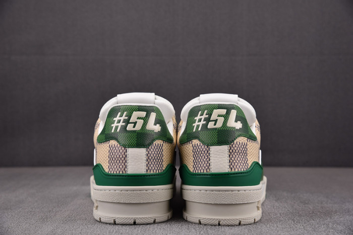 LV SNEAKER LV-000110