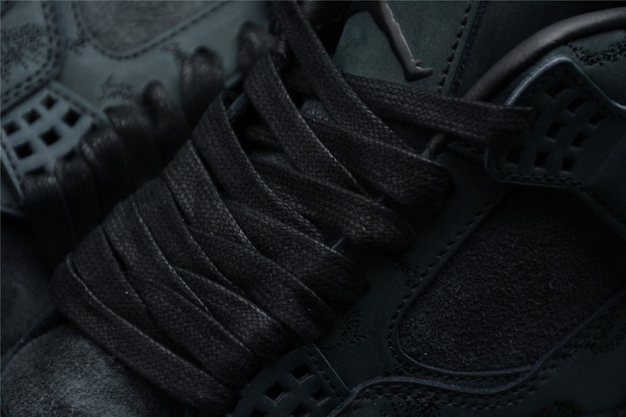 AIR JORDAN 4 RETRO KAWS "KAWS" 930155-001
