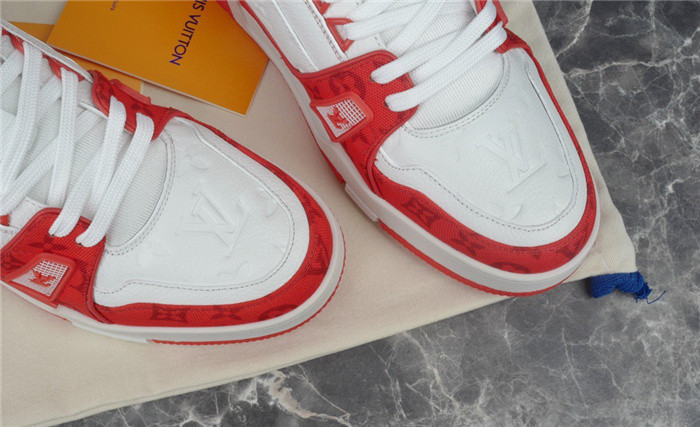 LV SNEAKER LV-000271