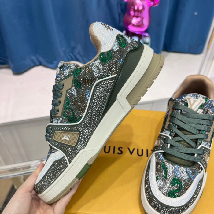 LV SNEAKER LV-000396