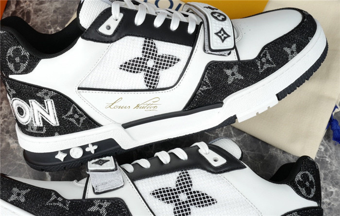 LV SNEAKER LV-000200