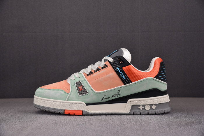 LV SNEAKER LV-000108