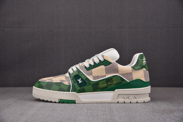 LV SNEAKER LV-000110