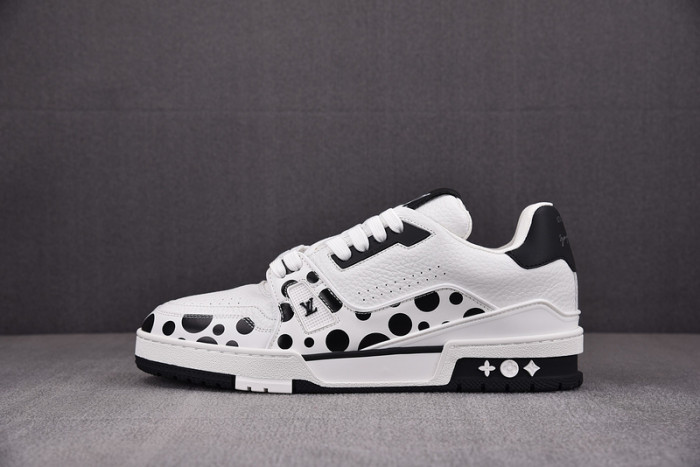 LV SNEAKER LV-000141