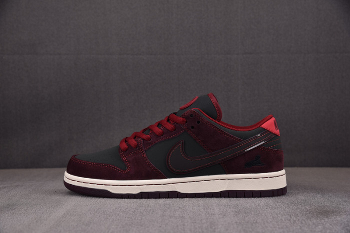 RIOT Skateshop x Dunk Low SB ''Mahogany Dark Beetroot'' FZ1289-200